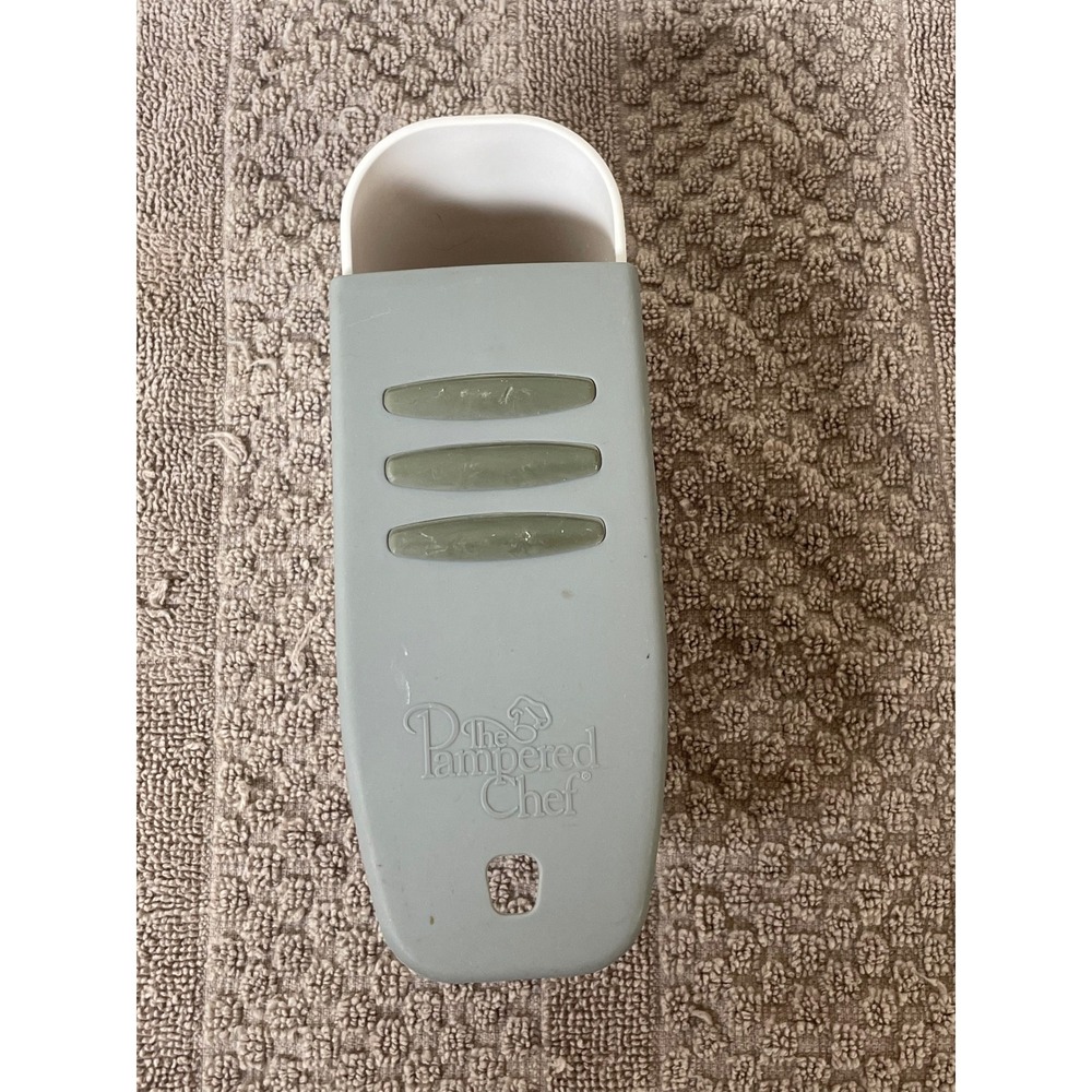 The Pampered Chef Adjustable Measuring Cup Kitchen Tool OS Gray Excellent‎